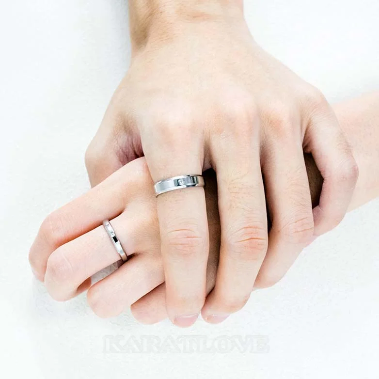 Round Diamond White Titanium Silver Couple Rings