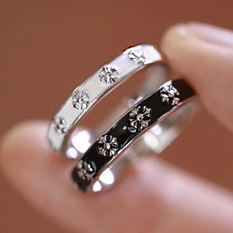 Black and White Iris Sterling Silver Couple Rings