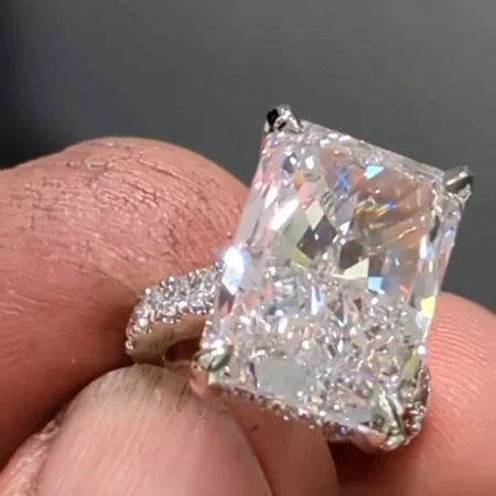 Radiant Cut Diamond White...