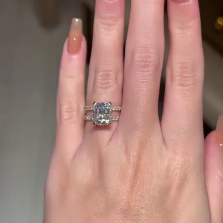 Radiant Cut Diamond White...