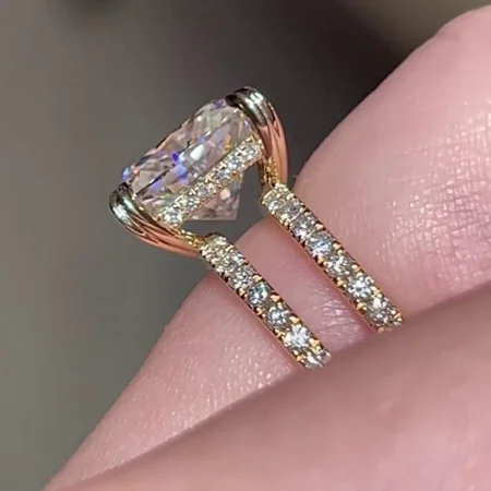 Radiant Cut Diamond White...