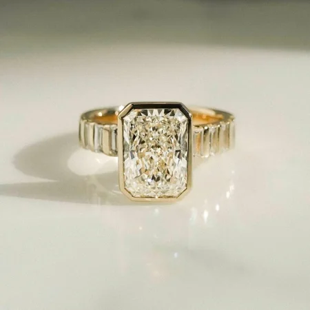 Radiant Cut Diamond White...