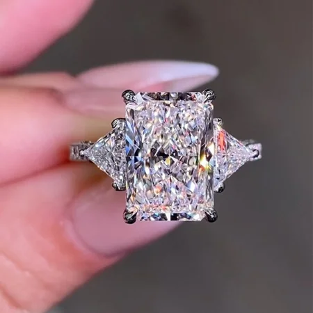 Radiant Cut Diamond White...