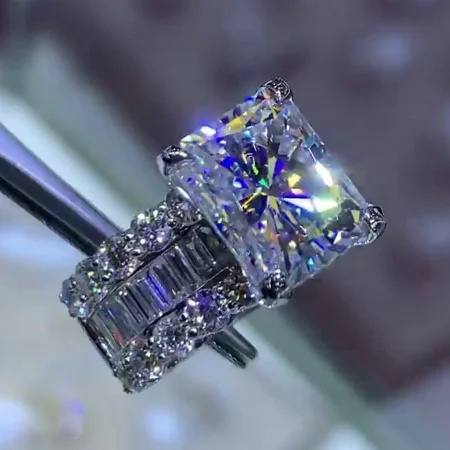 Radiant Cut Diamond White...