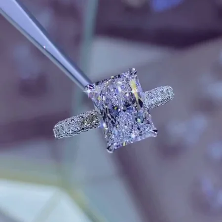 Radiant Cut Diamond White...